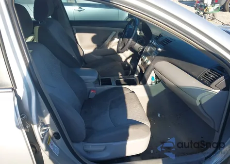 2007 Toyota Camry Se z USA, uszkodzony, nr VIN 4T1BE46K17U725311